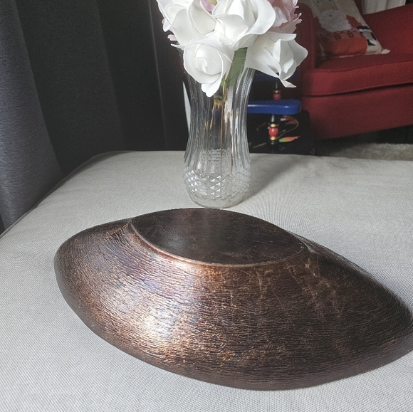 Large golden serving dish or decor piece - Picture 5 of 5